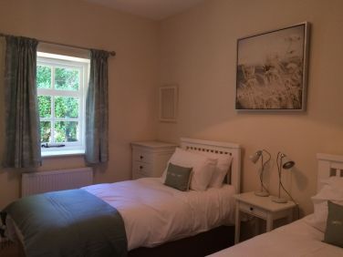 Twin bedroom