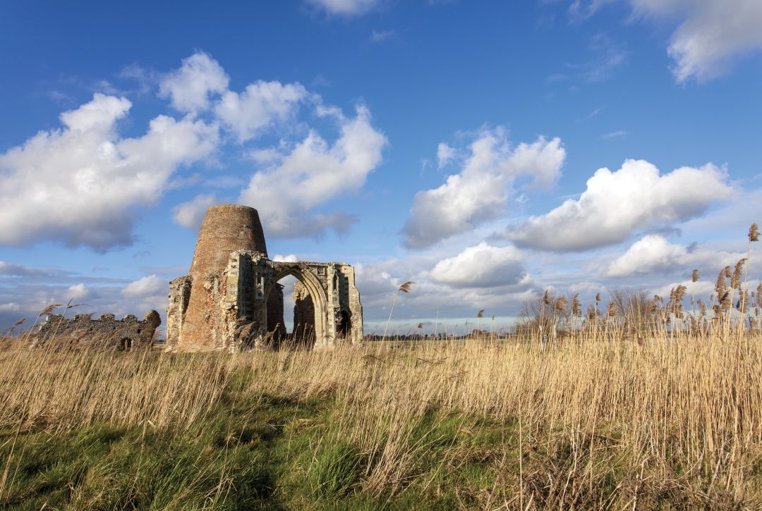 The Limes, Luxury Holiday Cottage in The Norfolk Broads, Sleeps 2, Log