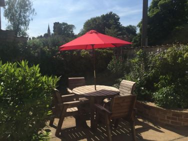 Sticky End - Charming Courtyard Garden