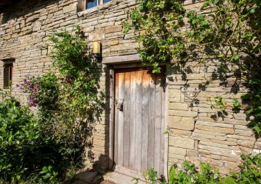 Llangain Farmhouse and Barn