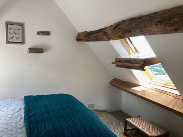 Llangain Farmhouse and Barn