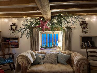 Llangain Farmhouse and Barn