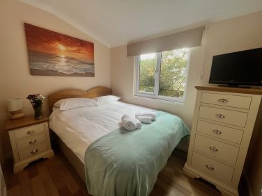 The first bedroom can be a king or a twin bedroom. Whichever suits your groups needs better.