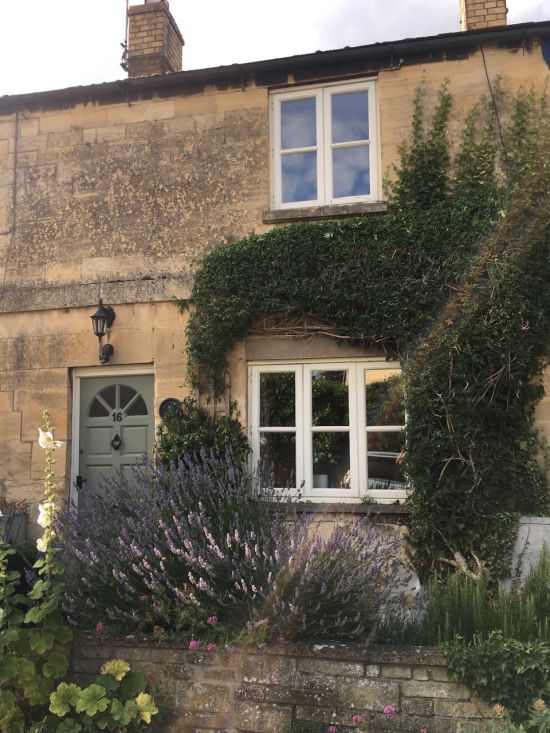 Windsor Cottage Dog Friendly Retreat In The Cotswolds Sleeps 4