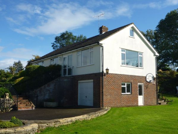 River View Dog Friendly Holiday Cottage In Dorset Sleeps 8