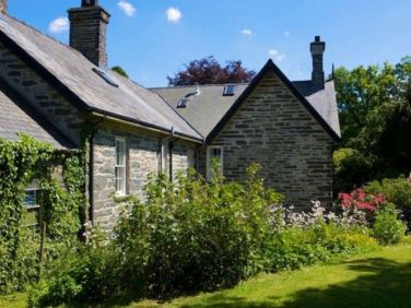 Old Bell House sleeps 10-11 guests