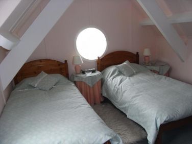 Twin bedroom