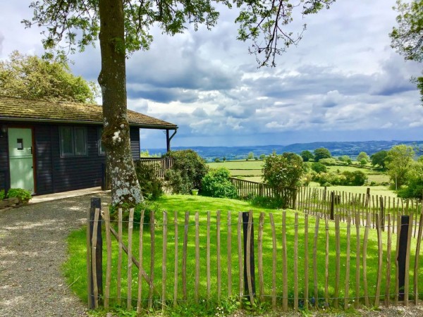 Drovers Lodge Dog Friendly Lodge In Powys Sleeps 5 Log Burner
