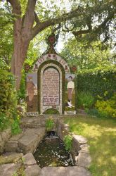 The Derbyshire tradition of well-dressing