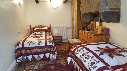 Twin bedroom on the ground floor