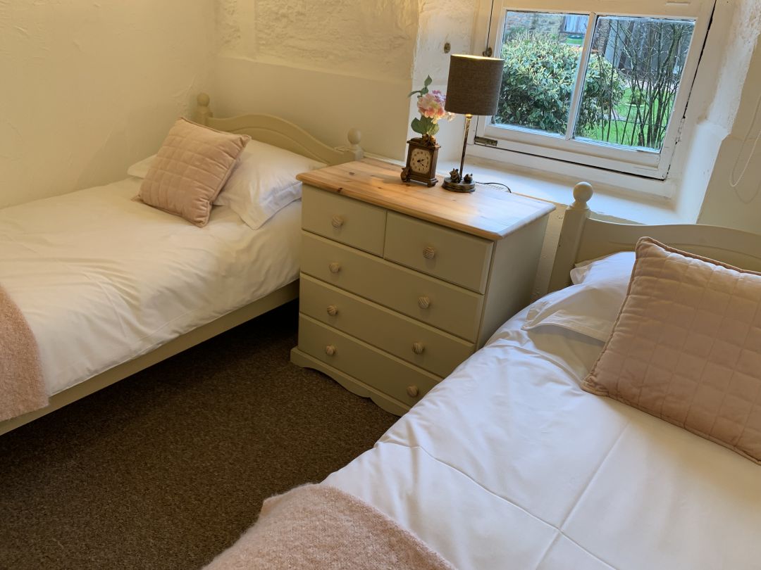 Rose Cottage Self Catering Retreat In Devon Sleeps 4 Cot Wifi