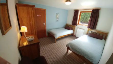 Comfortable twin bedrooms with pocket sprung mattresses.