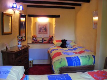 Twin bedroom