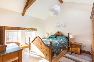 Piggery King bedroom
