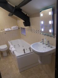 A Brae Fell bathroom