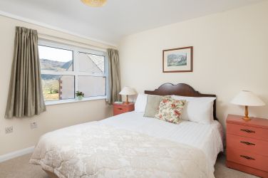 Double bedroom in Cocklety How Stable Loft with king size bed (5ft)