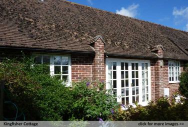 Kingfisher Cottage, Burgate Manor Farm