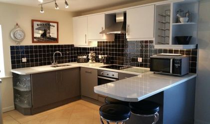 Swan Bay Sea View Apartment