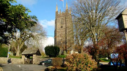 Stratton square and beautiful old church of St Andrew