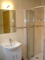 Full size walk in shower