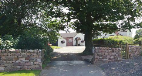 The wonderful entrance to the farm yard and cottage.