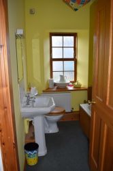 Bathroom - downstairs