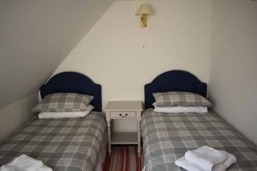 Twin bedroom