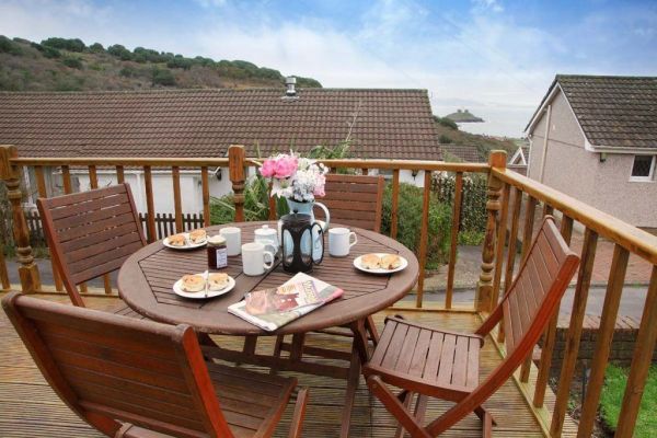 Lighthouse Reach Dog Friendly Chalet In The Gower Peninsula Sleeps 4