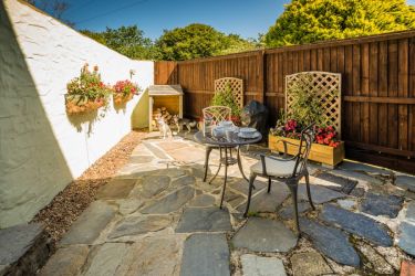 The Old Chapel courtyard garden