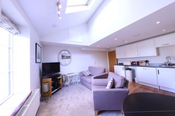 Stationside Apartment