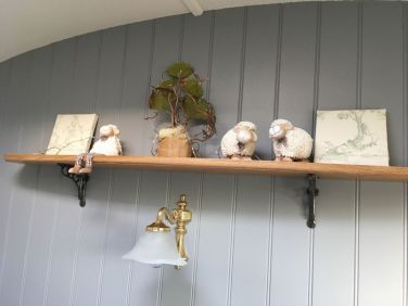 Deluxe Shepherd&rsquo;s Hut