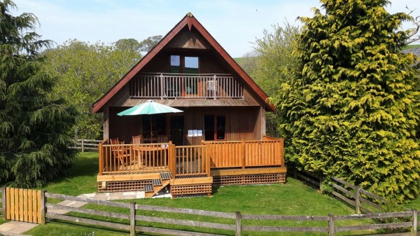 Gilliflower Villa Dog Friendly Holiday Rental With Hot Tub In