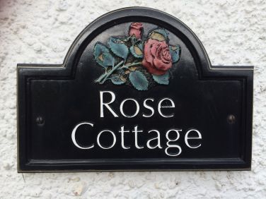 Rose Cottage is waiting to welcome you.