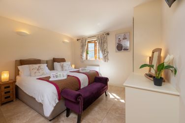 Bedrooms can all be super kings or twins and are e/s