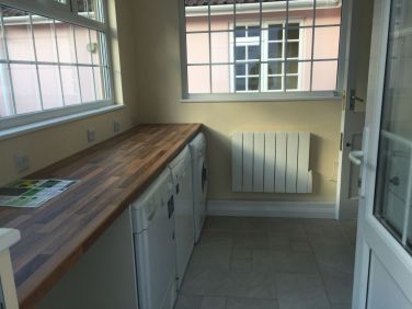 Utility room, perfect for dogs and mucky boots!