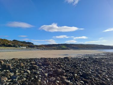Huge sandy beaches & rock pools