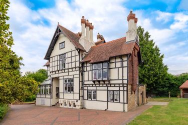 9 Bedroom Cottage to Rent, Abergavenny, Monmouthshire, Brecon Beacons