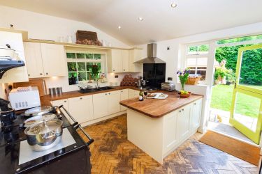 Large country cottage style kitchen straight on to the garden in Fairlea Grange