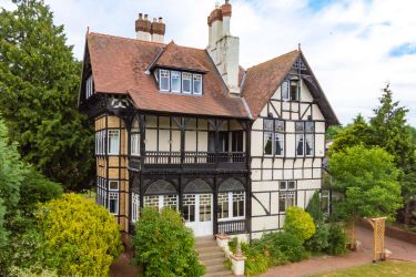 Fairlea Grange full of character out side and in