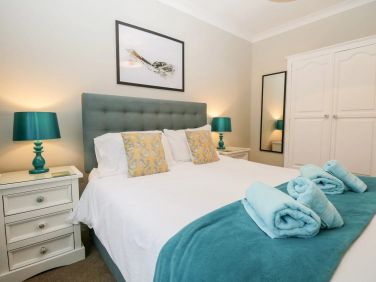 King Size Bedroom with en-suite