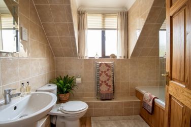 Bathroom with powershower