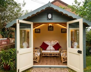Outdoor summer house