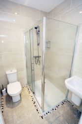 Master Bedroom en suite