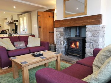 Farmhouse kitchen/dining room