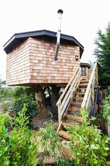 Treehouse Hideaway, Quirky Self Catering in Kent, Sleeps 2 