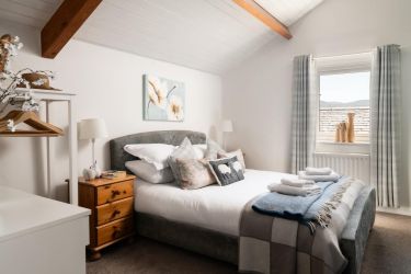 Ensuite king size bedroom.
