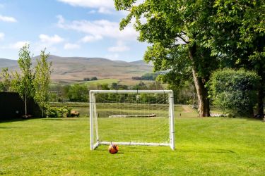 Mini football net for the little ones, and the big ones!