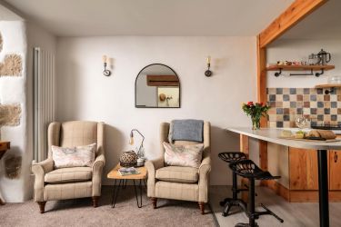 Beechtree cottage lounge.