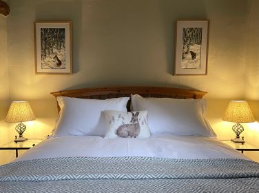 Cosy bedroom with underfloor heating