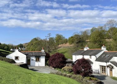 Garden Cottage (left) at Howe Foot